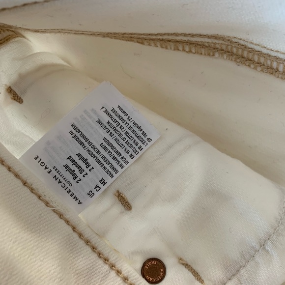 American Eagle Mom Jean - Picture 6 of 9